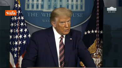 Scoop del Nyt, Trump ha pagato zero tasse per 10 anni. Lui ribatte: “Totale fake news”