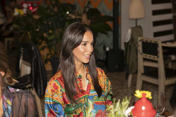 Amore, moda e cibo, Alessandro Enriquez torna con il suo stile inconfondibile