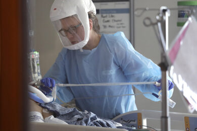 Coronavirus, bollettino quotidiano: aumentano casi, tamponi e anche i decessi