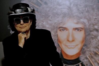 Renato Zero compie 70 anni: la “sua” Montagnola lo festeggia con una targa