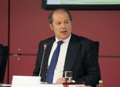 Banca Generali, i contatti con Donnet. Poi Nagel abbandona l’acquisto