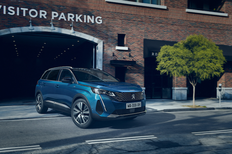Nuovo Peugeot 5008 ordinabile in Italia