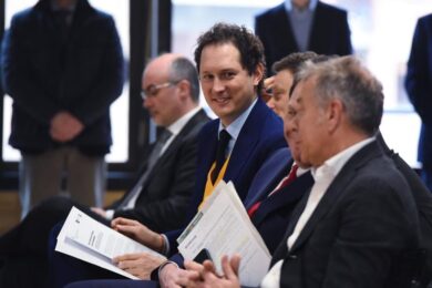 Gedi, Elkann vende Tirreno e Gazzette. Al via la prima fase delle cessioni