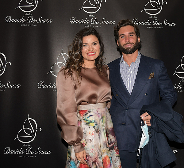 Daniela De Souza il glamour di alta sartoria a Milano Daniela De Souza il glamour di alta sartoria a Milano