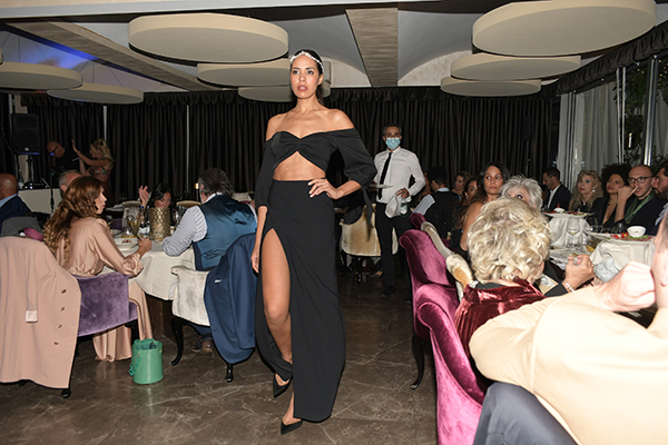 Daniela De Souza il glamour di alta sartoria a Milano Daniela De Souza il glamour di alta sartoria a Milano