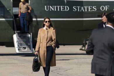 Usa, Trump e Melania positivi al Covid-19. Contagiati dalla consigliera Hicks