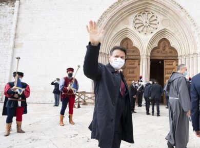 San Francesco, il premier devoto va ad Assisi:”Suo messaggio è ancora moderno”