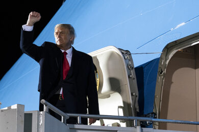 Trump, dall’ospedale conferma che andrà a vincere il Coronavirus