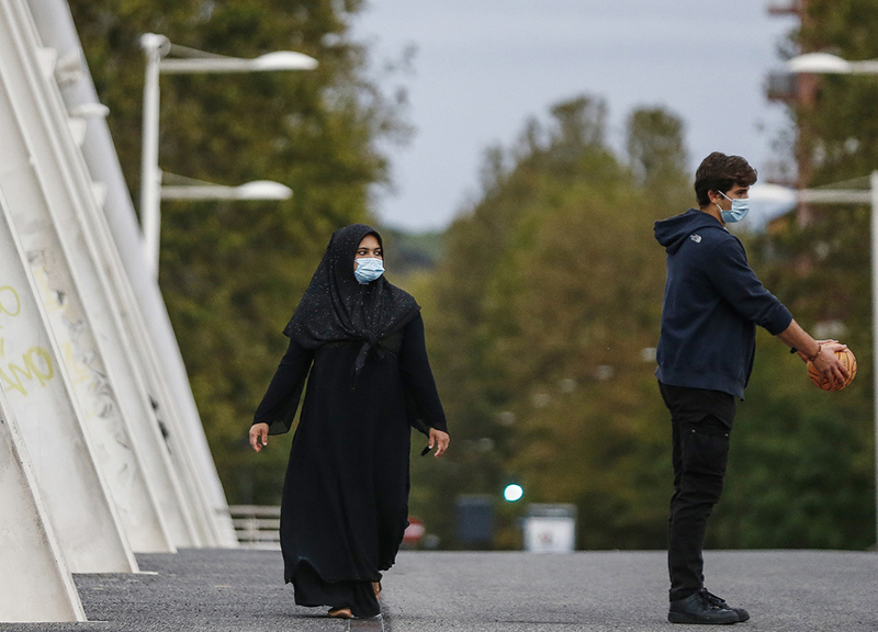 Mascherine obbligatorie: Conte salva Zingaretti e De Luca dai ricorsi al Tar Mascherine obbligatorie: Conte salva Zingaretti e De Luca dai ricorsi al Tar