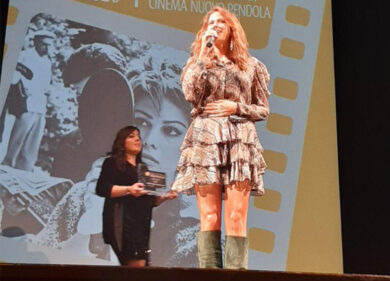 Janet De Nardis sul podio per la migliore regia al Terra di Siena Festival