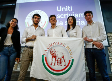 Comunali Roma, Lobuono sfida la Raggi: “Basta col passato, tocca ai giovani”