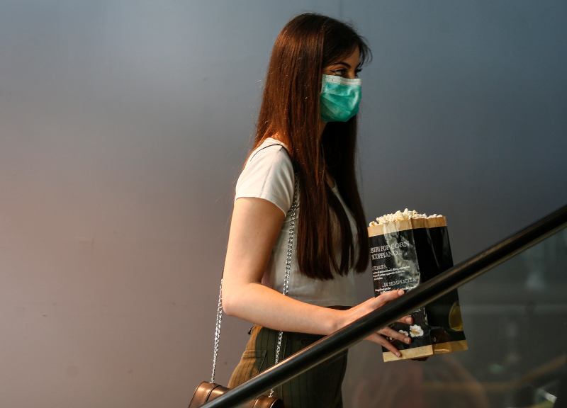 No alle mascherine: anche i vigili urbani di Roma in piazza San Giovanni