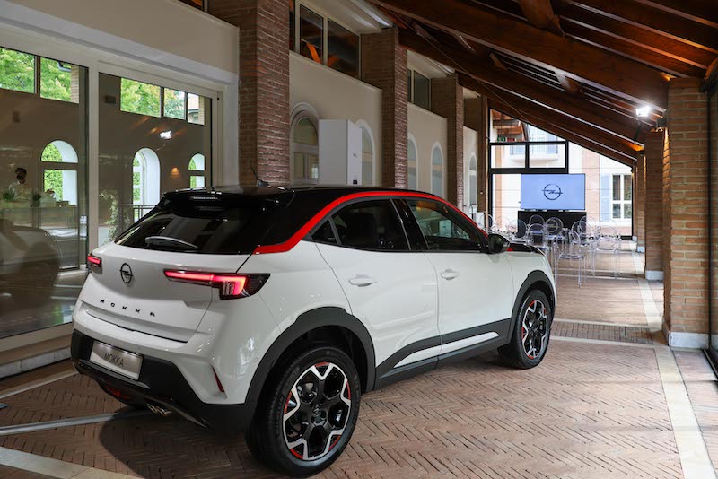 Nuova Opel Mokka, un passo nel futuro a partire dall’abitacolo