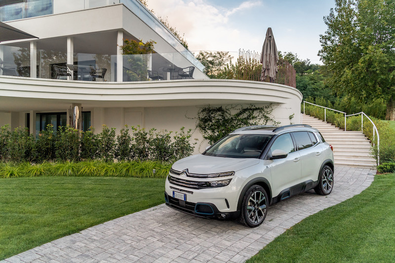 Citroen C5 Aircross Hybrid, comfort e silenziosità assoluta Citroen C5 Aircross Hybrid, comfort e silenziosità assoluta