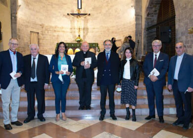 Libri e premi, la Leccese esce con “Ricchezza del bene”. Omaggio ad Acutis