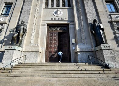 Zone rosse, pm Bergamo dà proroga a Crisanti per consulenza