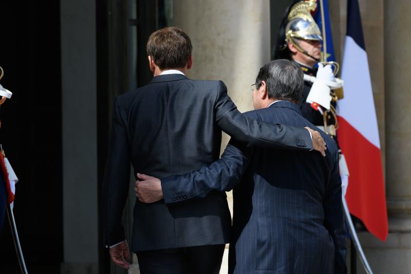 Emmanuel Macron e il presidente Nicos Anastasiades all'Eliseo Emmanuel Macron e il presidente Nicos Anastasiades all'Eliseo