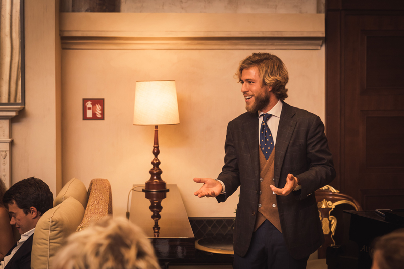 Leone Romani presenta il suo nuovo singolo Sabato Sera all’Hotel Eden di Roma
