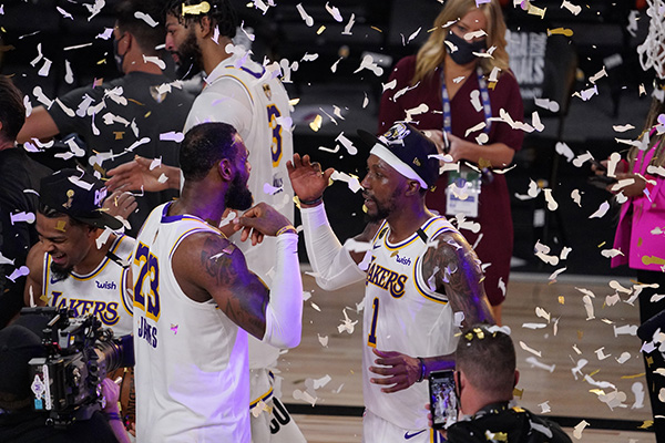 Lakers campioni Nba, LeBron miglior giocatore. Titolo nel nome di Kobe Bryant