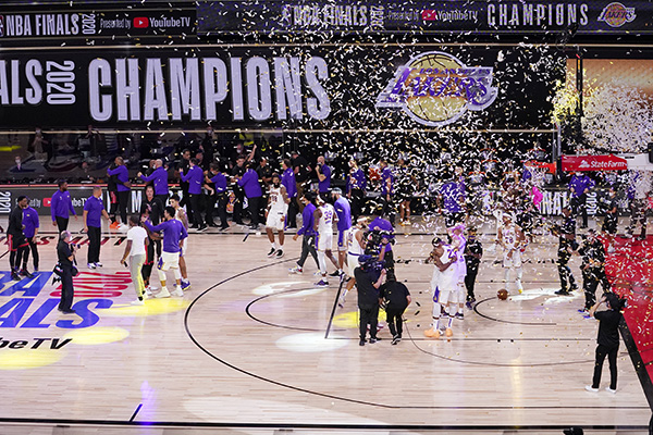 Lakers campioni Nba, LeBron miglior giocatore. Titolo nel nome di Kobe Bryant