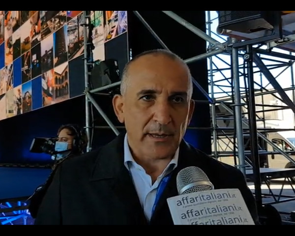 Mazzoncini, A2A:”Economia circolare e digitalizzazione siano priorità” Mazzoncini, A2A:”Economia circolare e digitalizzazione siano priorità”