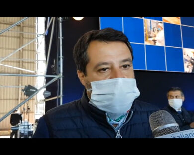 Salvini: ”Meno tasse e burocrazia, soldi veri nelle tasche delle impre