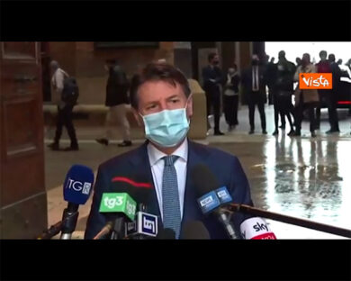 Taranto, Conte: “Cinesi in Ferretti? L’azienda resta Italiana”