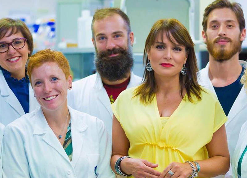 Antonella Viola: equilibrio e competenza. L’immunologa che conquista l’Italia Antonella Viola: equilibrio e competenza. L’immunologa che conquista l’Italia