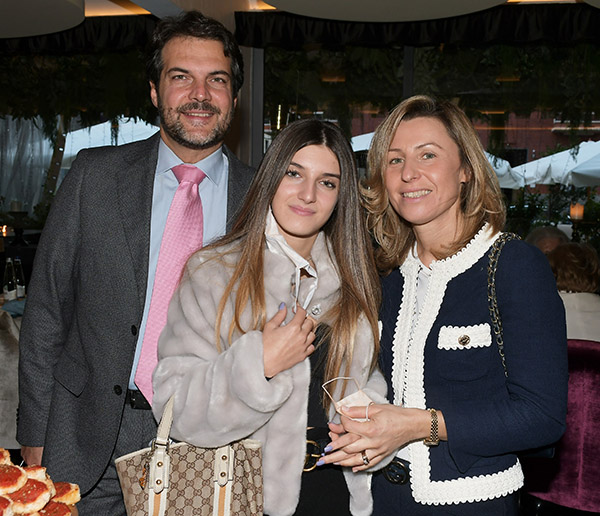 Festa per il battesimo a Milano per il piccolo principe Elia Roberto Festa per il battesimo a Milano per il piccolo principe Elia Roberto