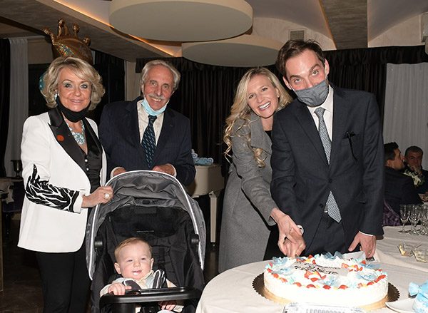 Festa per il battesimo a Milano per il piccolo principe Elia Roberto Festa per il battesimo a Milano per il piccolo principe Elia Roberto