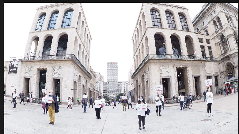 Armeni in flashmob fino a sabato in Piazza Duomo Armeni in flashmob fino a sabato in Piazza Duomo