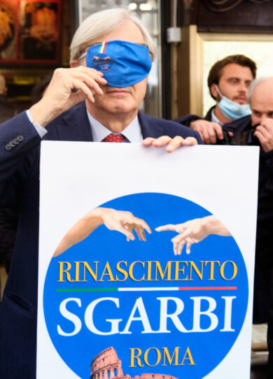 Sgarbi sindaco di Roma, il piano: in squadra gli ex assessori della Raggi