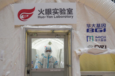 Covid, Cina: caduti i vertici della Sanità a Qingdao dopo il focolaio