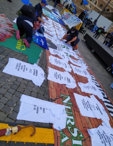 Nursind in piazza: “No pacche sulla spalla, ora valorizzare gli  infermieri”