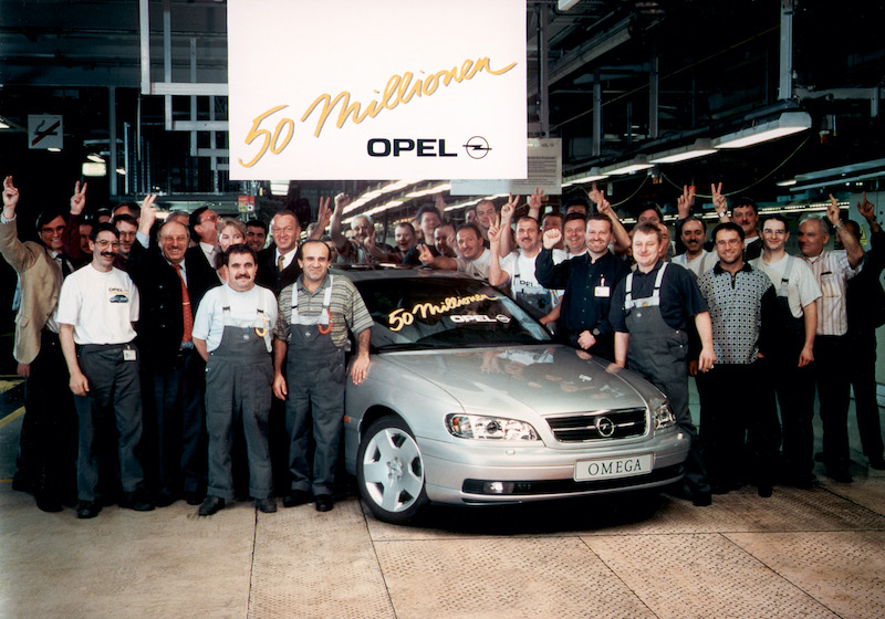 La storia delle ammiraglie Opel, dalla Kapitän alla nuova Opel Insignia La storia delle ammiraglie Opel, dalla Kapitän alla nuova Opel Insignia
