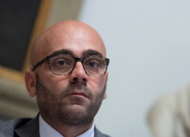 Caso nomine, processo Raggi rinviato: la Corte d’Appello rovina i piani del Pd