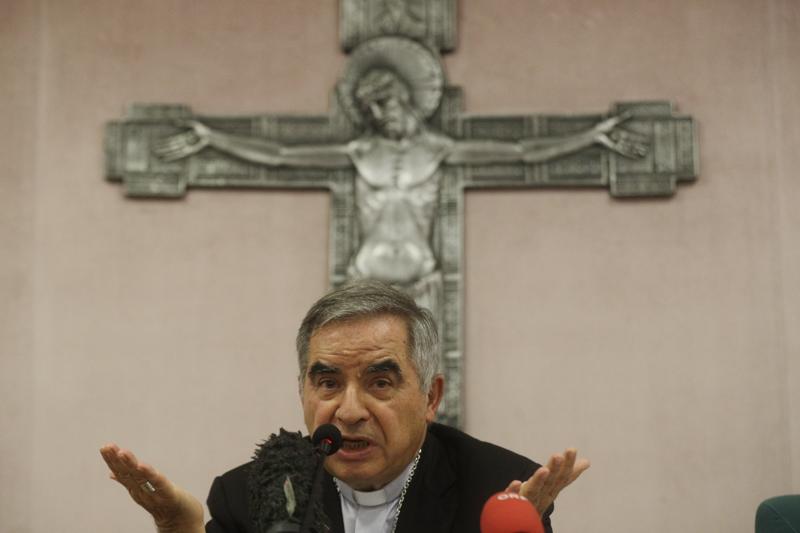 Vaticano, la ‘dama di Becciu’ voleva diventare il capo degli 007 della Chiesa Vaticano, la ‘dama di Becciu’ voleva diventare il capo degli 007 della Chiesa