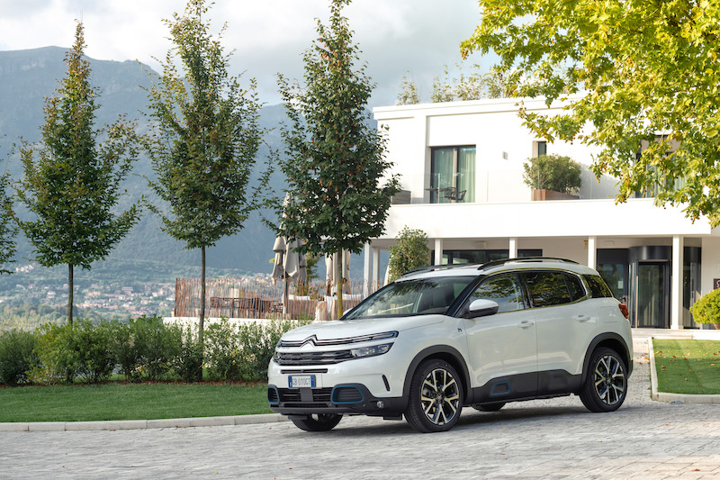 Citroën C5 Aircross Hybrid Plug-in, di serie il cavo di ricarica da 7,4 KW Citroën C5 Aircross Hybrid Plug-in, di serie il cavo di ricarica da 7,4 KW