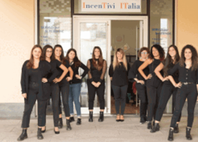 Lascia la carriera da tributarista. Per sostenere famiglie e imprenditori