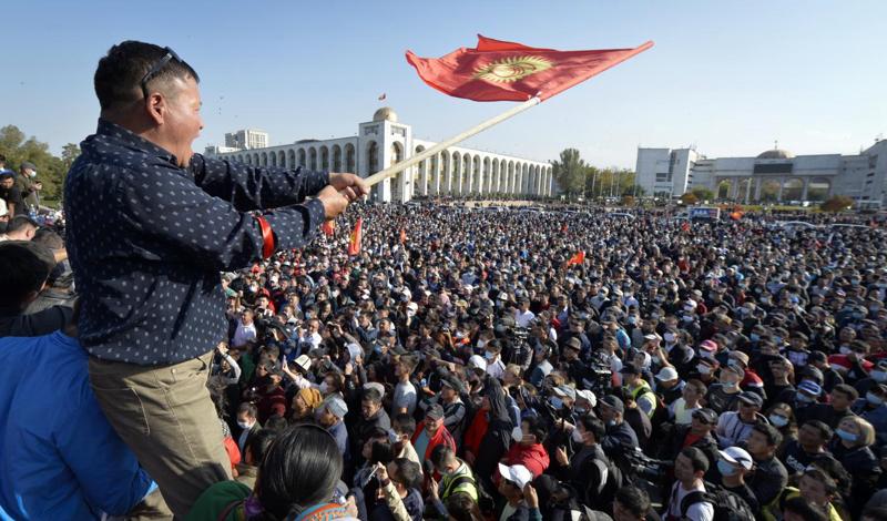 Kirghizistan, si ripeteranno il 20 dicembre le elezioni parlamentari annullate Kirghizistan, si ripeteranno il 20 dicembre le elezioni parlamentari annullate