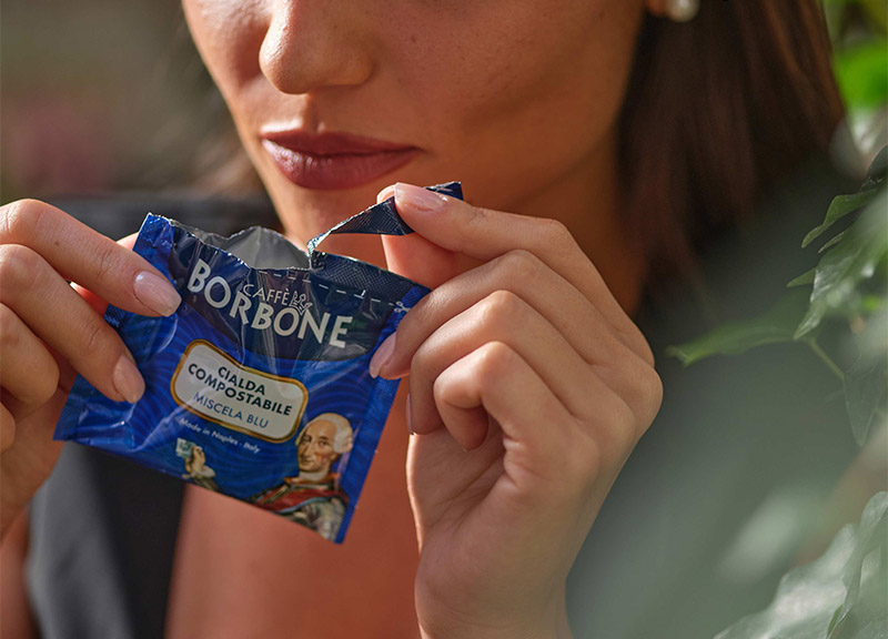 Caffè Borbone, profumo e aroma appena tostato con packaging senza ossigeno Caffè Borbone, profumo e aroma appena tostato con packaging senza ossigeno