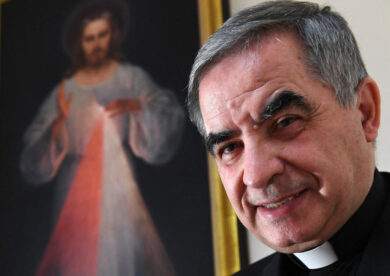 Vaticano, 575 mila euro alla dama di Becciu. 120 gli acquisti “non umanitari”