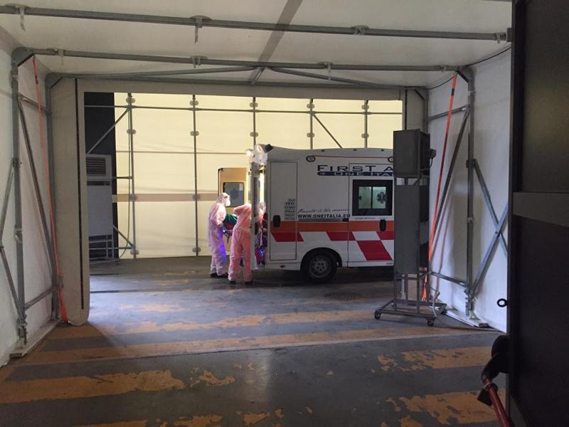 Covid, primo paziente all’ospedale in Fiera Milano. FOTO Covid, primo paziente all’ospedale in Fiera Milano. FOTO