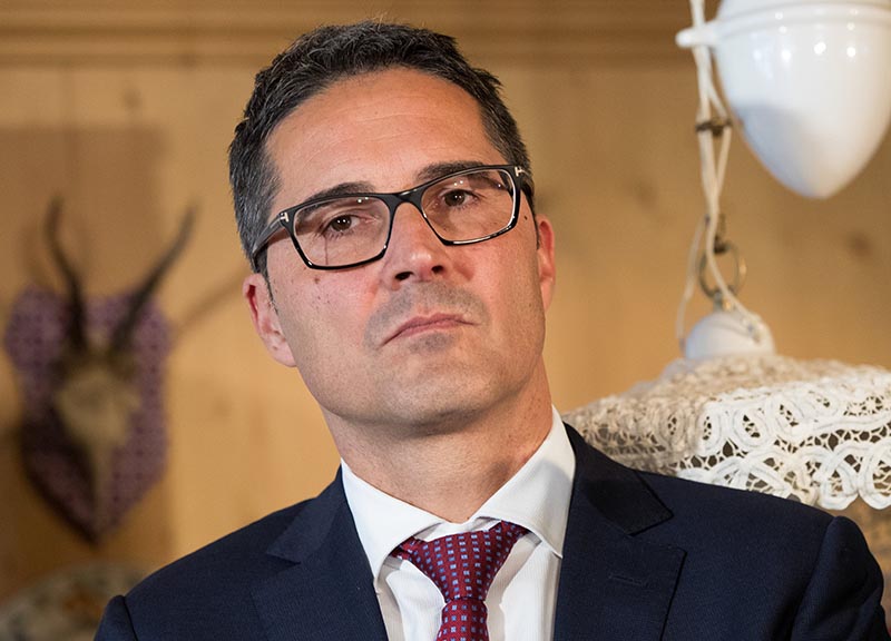 Covid, in Alto Adige meno restrizioni: aperti ristoranti, teatri, piste da sci Covid, in Alto Adige meno restrizioni: aperti ristoranti, teatri, piste da sci