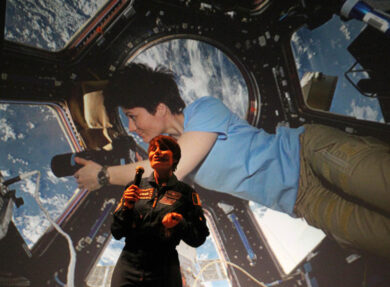 Nasa, c’è acqua sulla Luna. L’obiettivo? Avere una base entro il 2030