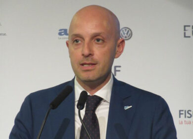 Commercialisti. Ricomincia il festival dei Dpcm, governo niente programmazione