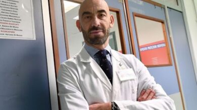 Bassetti contro il dpcm: “Perché chiudere per qualche ora ristoranti e bar?”