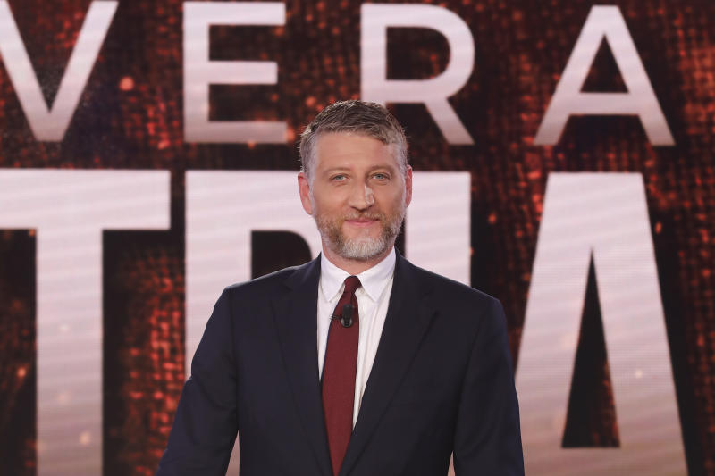 Alessandro Giuli contro Report: “Violata mia privacy. Io e il mio avvocato…” Alessandro Giuli contro Report: “Violata mia privacy. Io e il mio avvocato…”