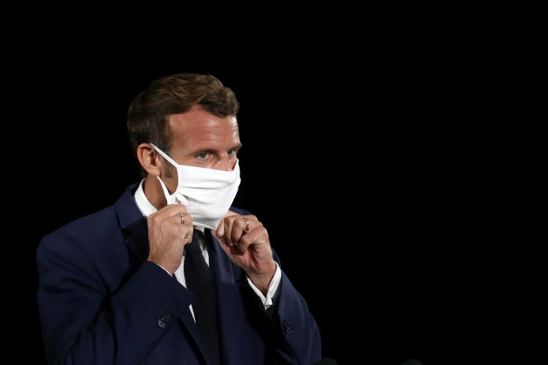 Covid, la Francia verso il lockdown. Costerà 2,5% di punti di Pil al mese Covid, la Francia verso il lockdown. Costerà 2,5% di punti di Pil al mese