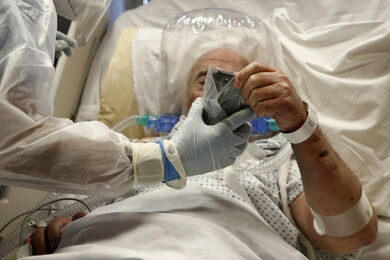 Coronavirus, 80% dei malati ha carenza di vitamina D: ecco come integrarla